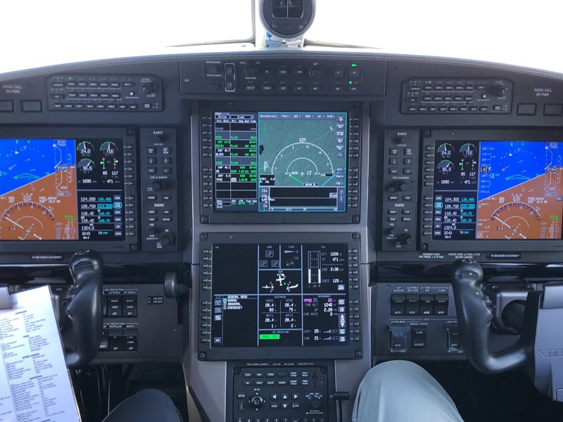 pc12cockpit_4-3